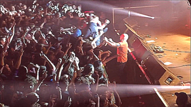 Видеоклип Бардак на концерте The Libertines 'Don't Look Back Into the Sun' ft stage dives @ Rock City