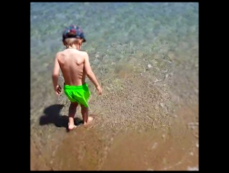 Instagram video by Ольга Гажиенко Агибалова • Пляж Эскейп очень красивый. Один из лучших пляжей на Северном Кипре. Море еще прохладное, но наших мальчишек не остановить) Людей пока мало, а в разгар