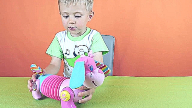 Видеоклип Развивающая игрушка для самых маленьких - Щенок Тини Лав. Обзоры игрушек от Даника. Tiny Love toys