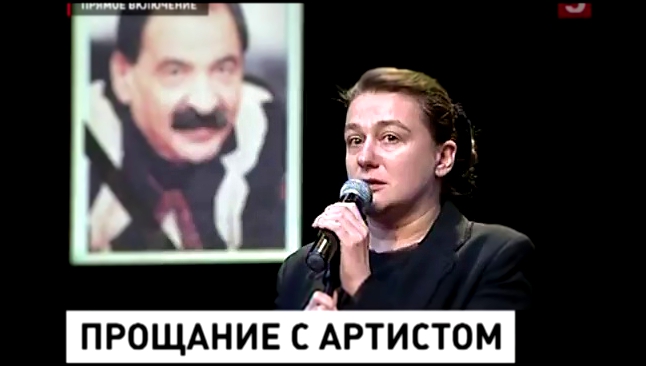 Видеоклип Сотни людей пришли проститься с Ильёй Олейниковым