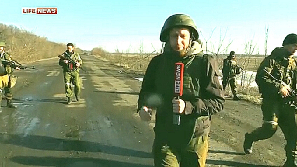 Видеоклип ВСУ обстреляла фосфорными минами частный сектор Углегорска. © LifeNews