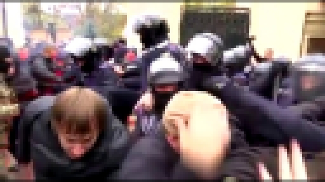 Видеоклип Начальнику ГУНП в Одесской области разбили голову «камнем»