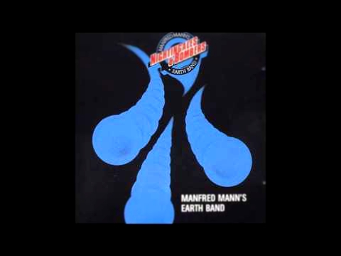 Видеоклип Manfred Mann's Earth Band - Nightingales & Bombers e As Above So Below (Recorded Live)
